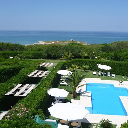 Residence Punta Cassano - In Piscina Sulla Spiaggia Di Sabbia 新福卡 外观 照片