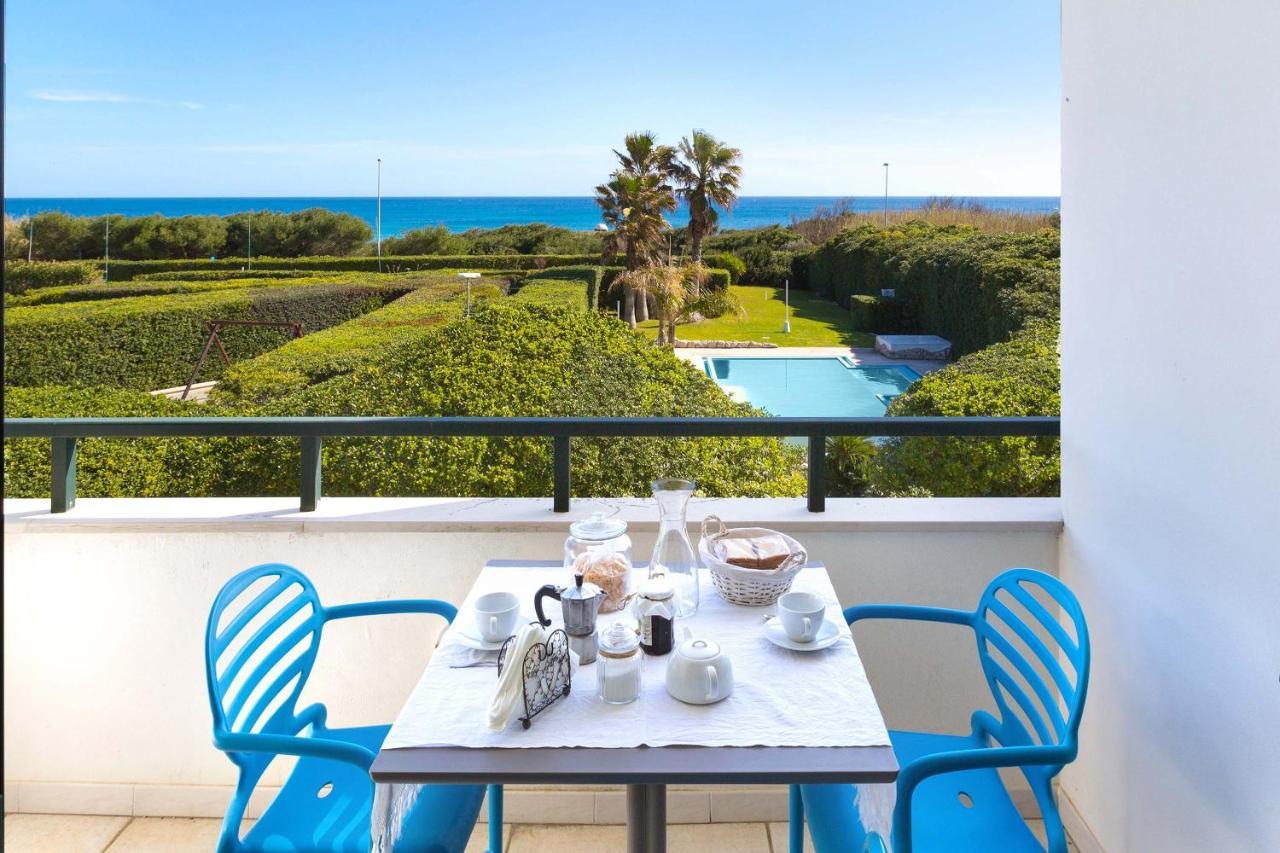 Residence Punta Cassano - In Piscina Sulla Spiaggia Di Sabbia 新福卡 外观 照片
