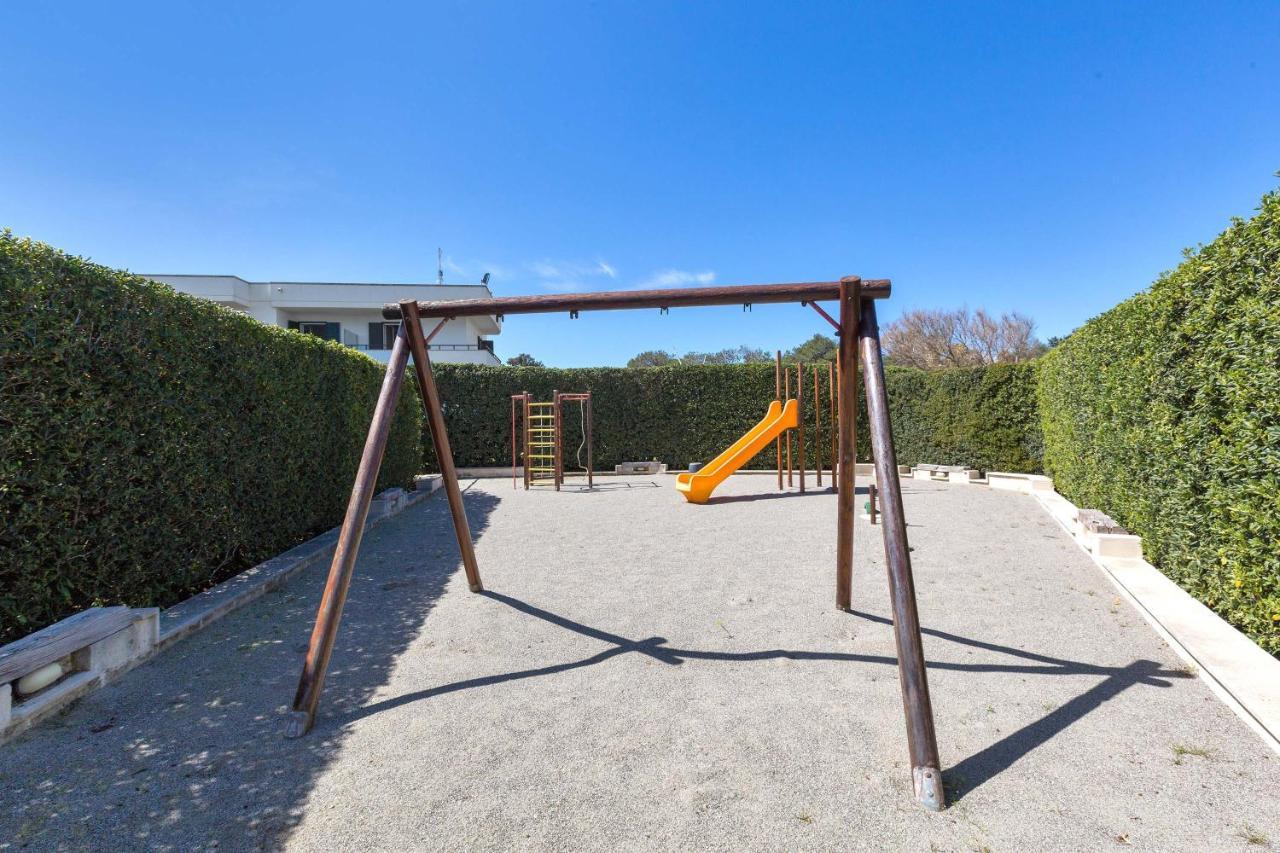 Residence Punta Cassano - In Piscina Sulla Spiaggia Di Sabbia 新福卡 外观 照片