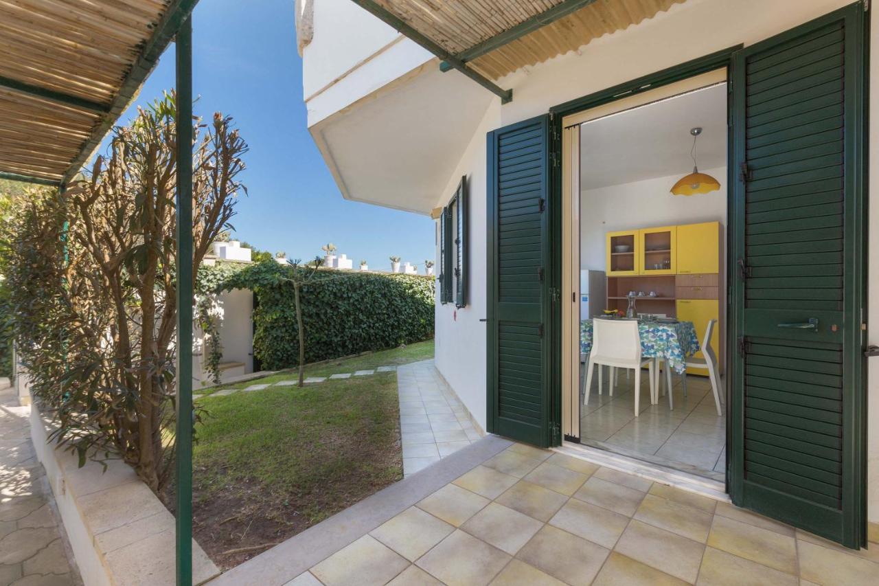Residence Punta Cassano - In Piscina Sulla Spiaggia Di Sabbia 新福卡 外观 照片