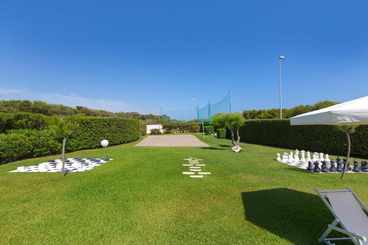 Residence Punta Cassano - In Piscina Sulla Spiaggia Di Sabbia 新福卡 外观 照片