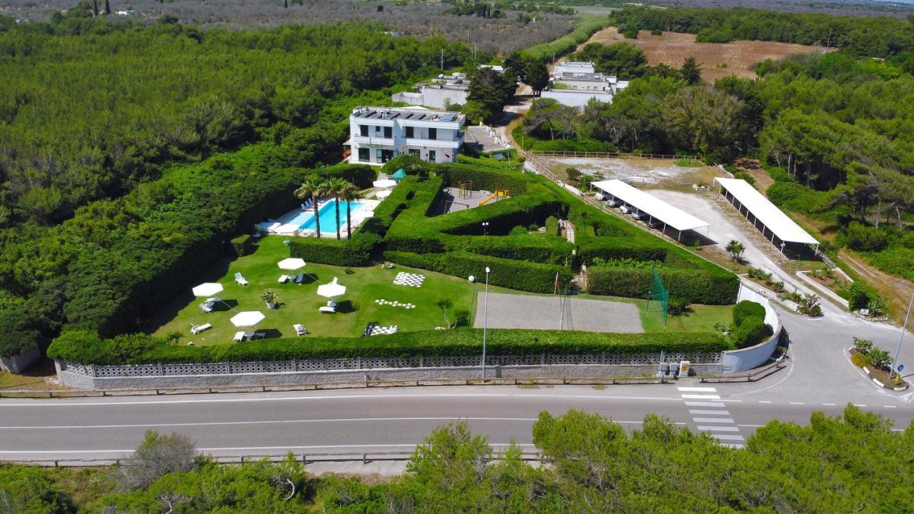 Residence Punta Cassano - In Piscina Sulla Spiaggia Di Sabbia 新福卡 外观 照片